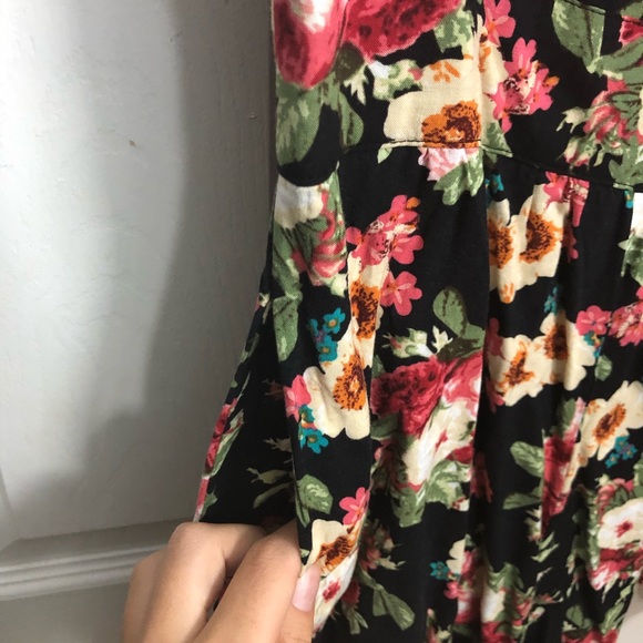 Forever 21 Romper - Picture 4 of 4